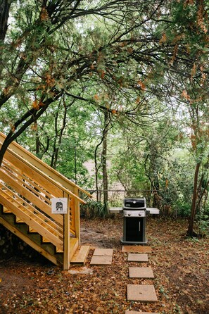 Property grounds - Historic 5/4 • Spacious • Sleeps 16 • Hot Tub • Pool • A&M (Bryan)