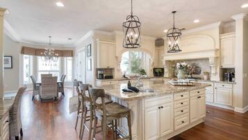 House (Multiple Bedrooms) | Interior