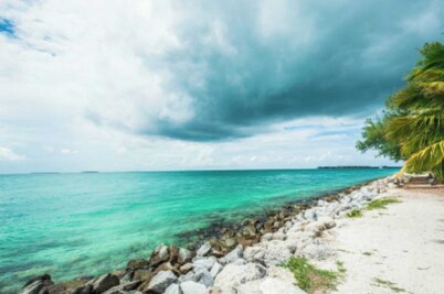 Coral Garden by Avantstay Great Location w/ Balcony & Shared Pool