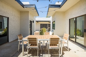 Outdoor dining