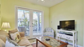 Interior - Beach House Condo by Avantstay Communal Pool Gated Community Great Location Month Long Stays (Key West)
