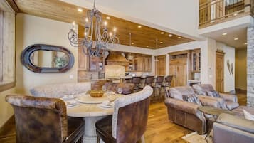 Rumah (4 Bedrooms) | Tempat makan