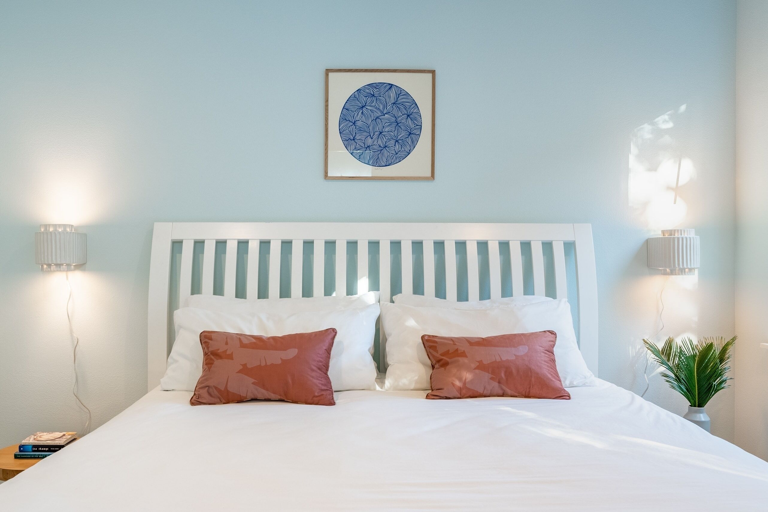 Perry by Avantstay Walk to Miramar Beach! w/ Pool & Guest House!