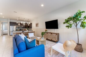 55-inch TV with digital channels, streaming services - Perry by Avantstay Walk to Miramar Beach! w/ Pool & Guest House! (Miramar Beach)