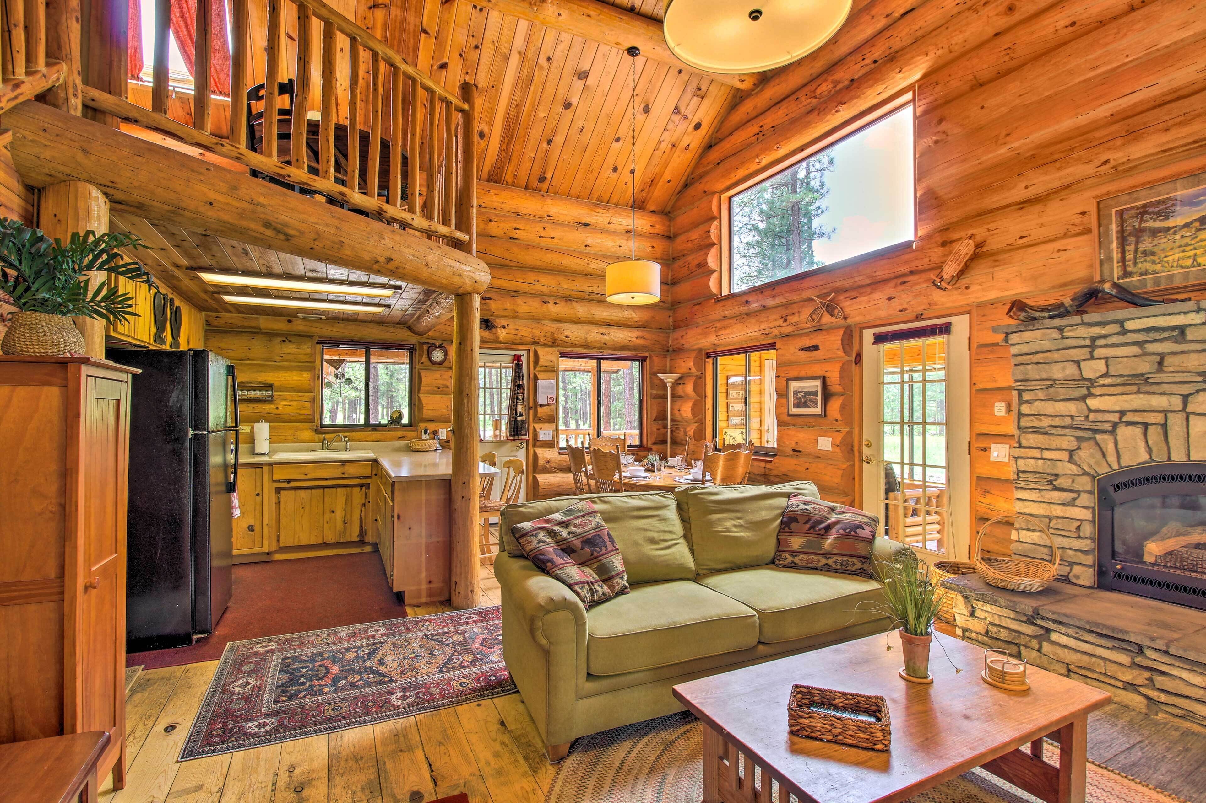 Tranquil Mountain Cabin w/ Game Room & Fireplace!