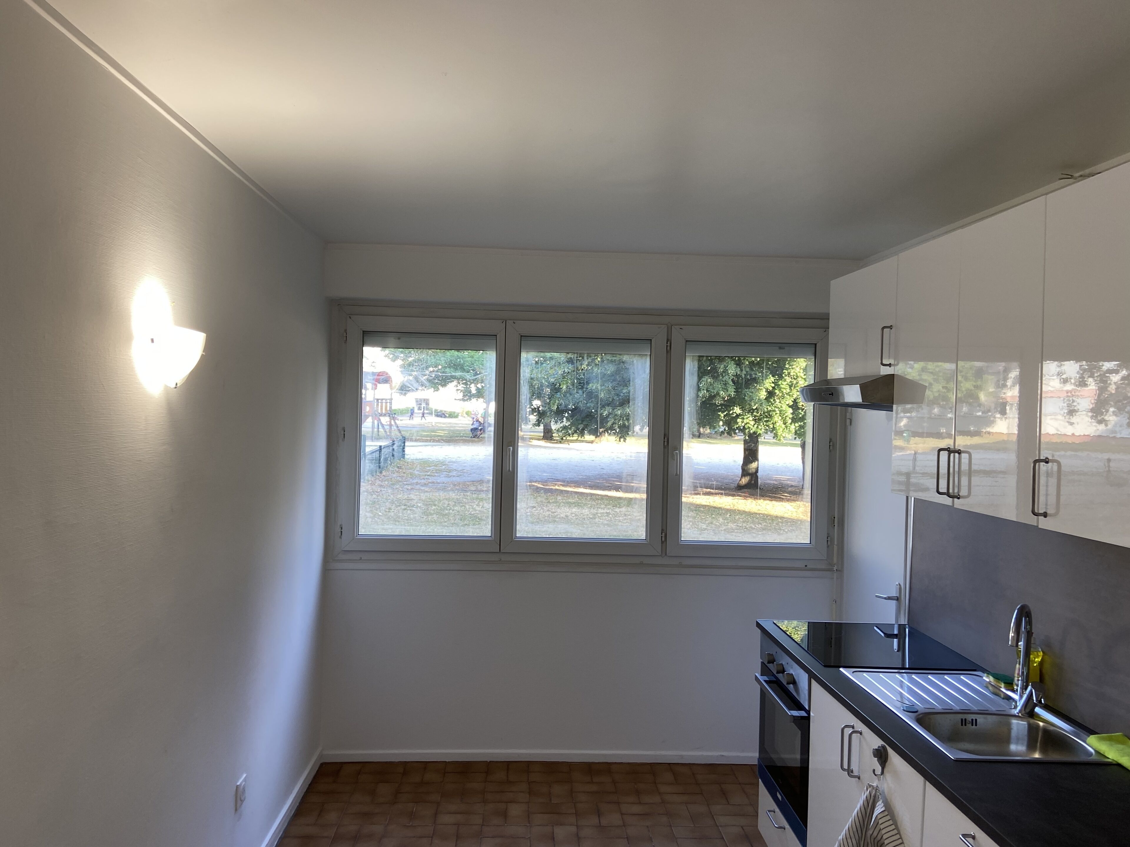 Bel appartement spacieux, lumineux avec parking