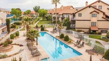 Outdoor pool, a heated pool