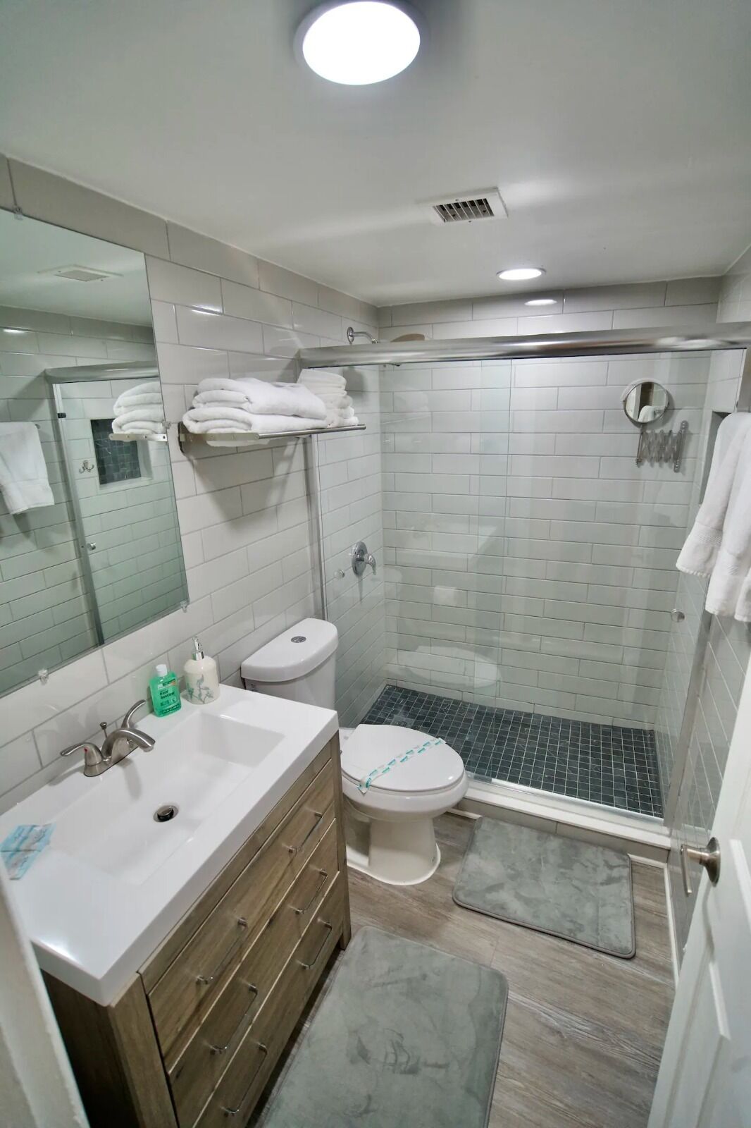 Newly renovated Ocean View Hawaiian Inn Resort - Daytona Beach!
