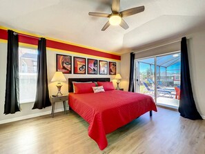 5 室のベッドルーム、デスク、旅行用ベビーベッド、WiFi (無料)