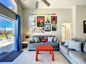 テレビ、テーブルサッカー台