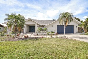 Exterior - Fort Myers Home, Lanai & Private, Heated Pool (Fort Myers)