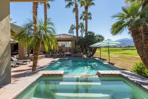 Interior - Moonshine by Avantstay Modern & Stylish Estate w/ Bar, Fire Pit & Hot Tub 5 bd (La Quinta)