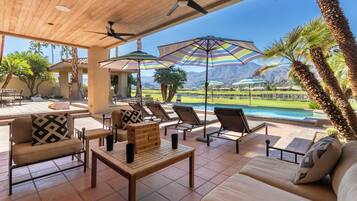 Villa (5 Bedrooms) | Interior