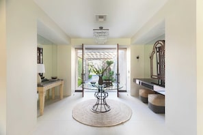 Villa (5 Bedrooms) | Interni