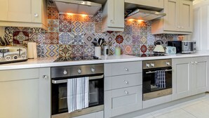 Ảnh chưa phân loại, 2 trong số 61 ảnh, nút