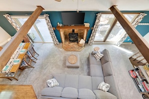 Smart TV, fireplace, video games