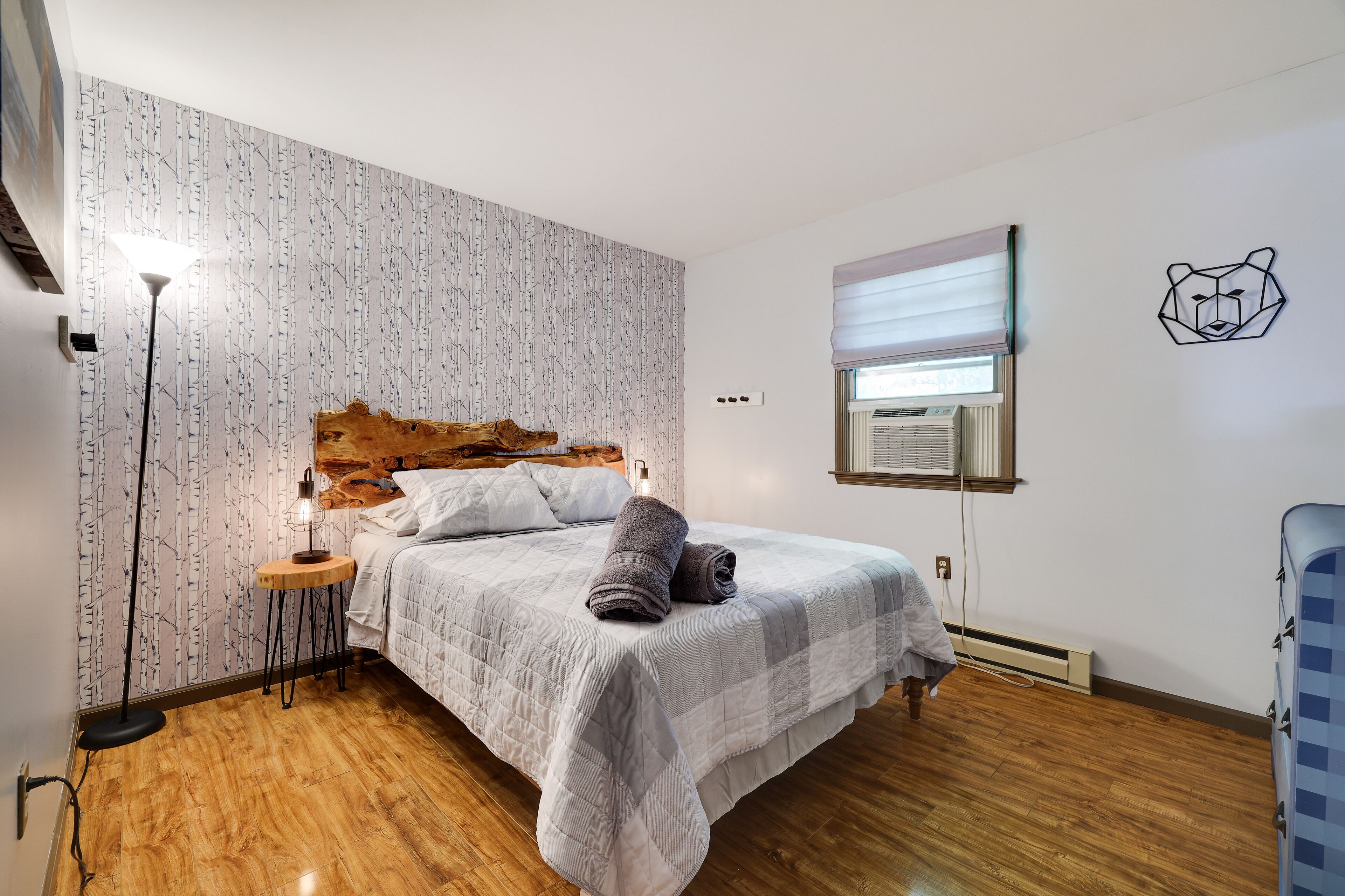 Bella Bear Cabin in the Poconos! Close to hiking, ski mountains, and Jim Thorpe!