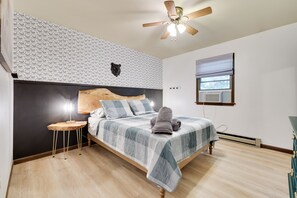 3 bedrooms, iron/ironing board, travel cot, free WiFi