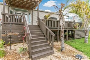 Terrace/patio - Majorca Manor: Beach Bliss! (St. Augustine)