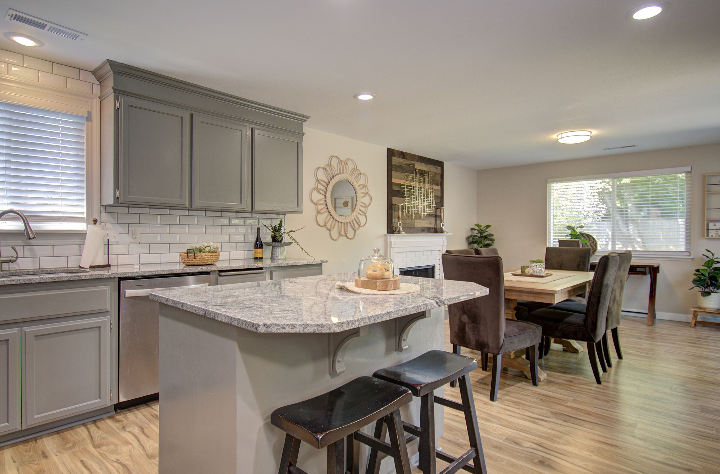 King Suite family friendly house 15 mins to PDX