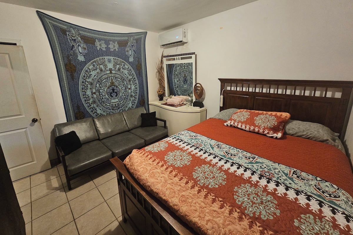 Queen Apartment with kitchenette | 1 bedroom, memory foam beds, individually decorated
