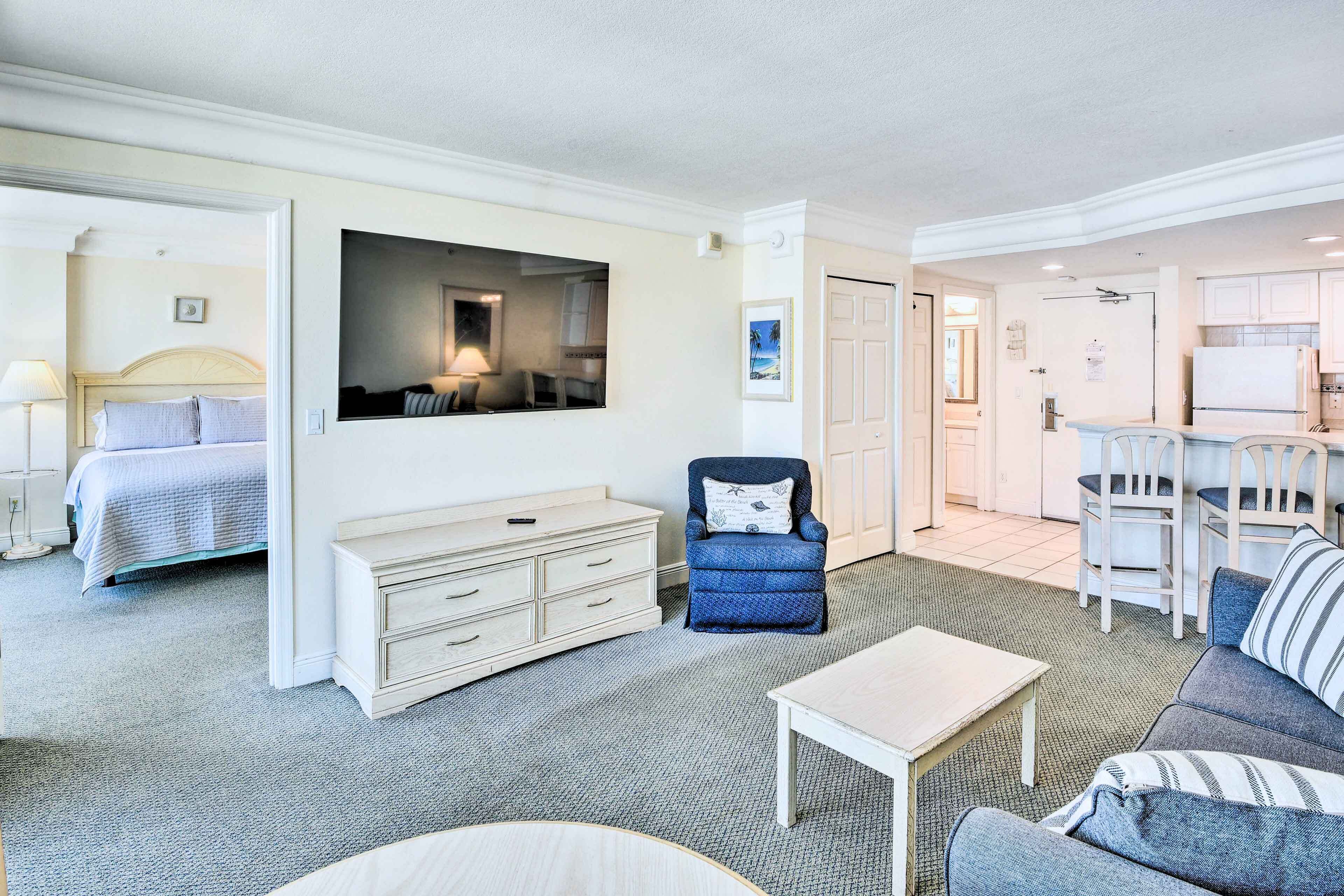 Sunny Daytona Beach Gem w/ Ocean Views!