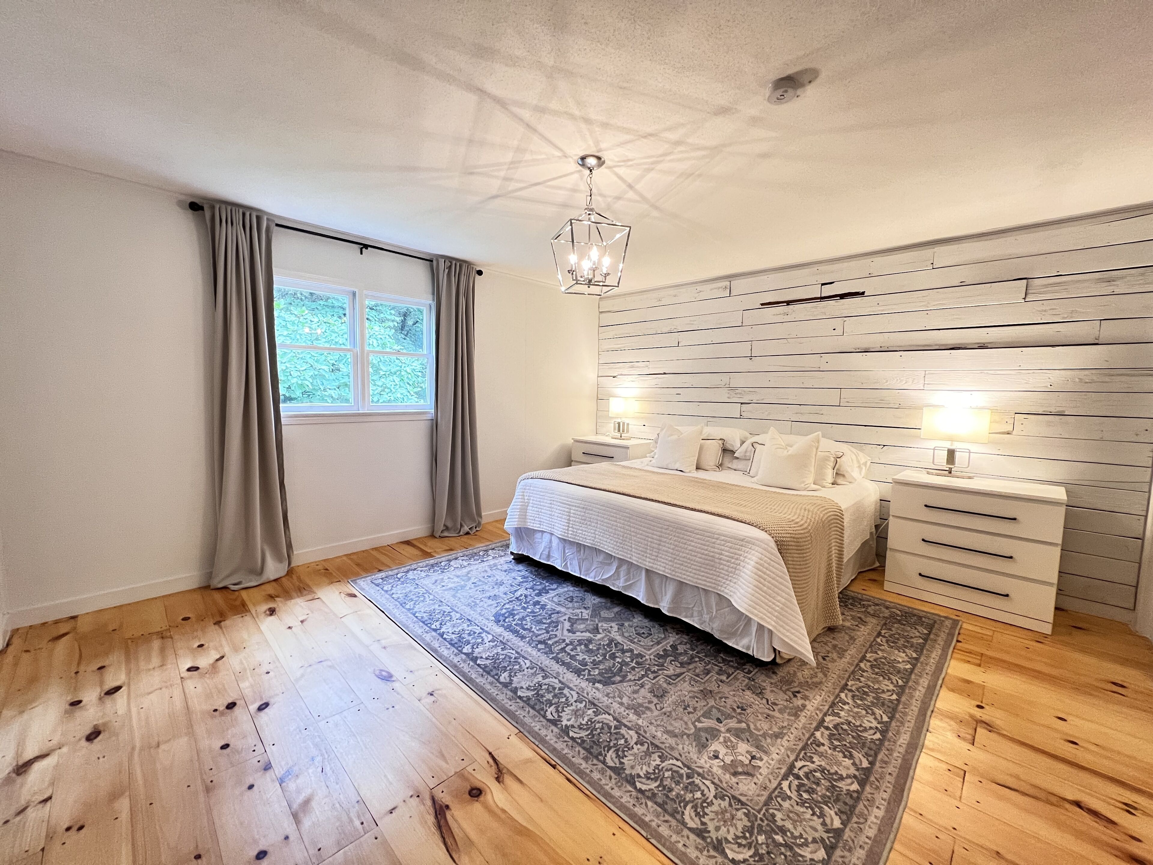 Lake Tuscaloosa waterfront home