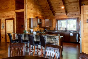 Private kitchen - Breathtaking Views of the Smoky' s from 3,000 feet (Whittier)