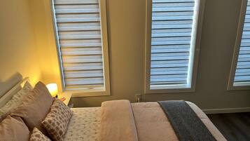 1 slaapkamer, een strijkplank/strijkijzer, gratis wifi, beddengoed