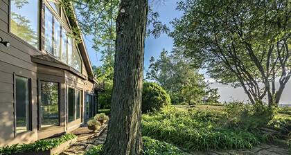 🌅Pristine Private Lakefront⛵️Hot Tub♨️, Fire Pit🪵, WIFI & AC! 🛥️