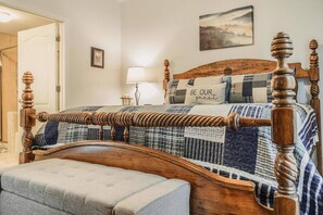 办公桌、熨斗/熨衣板、免费 WiFi、床单