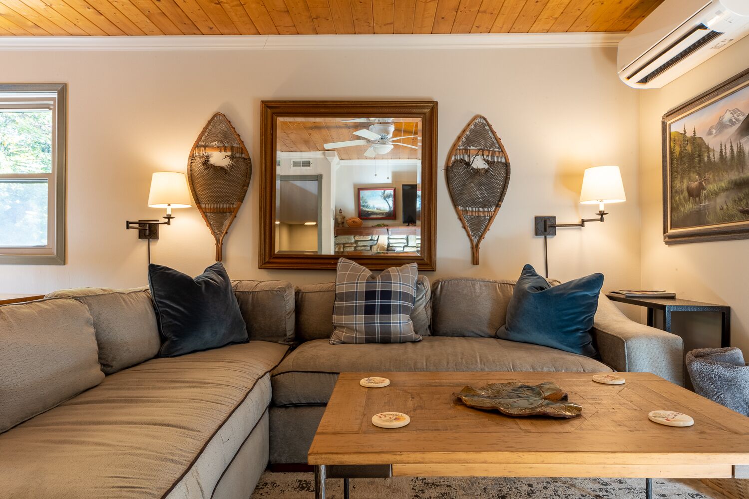 By the Creek: Charming cottage on a creek!