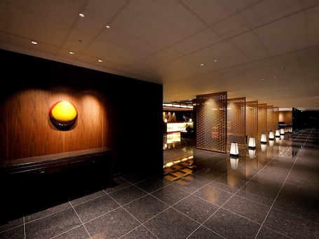 Reception. THE HOTEL SANRAKU KANAZAWA