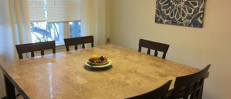 تناول الطعام