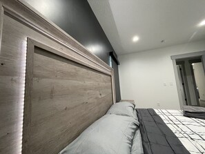 3 bedrooms, desk, free WiFi - Spacious 3 Bedrooms with 2 King Beds and 2 Bathrooms (Murray)