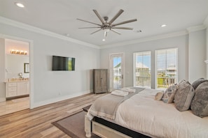 4 bedrooms, individually decorated, individually furnished, free WiFi