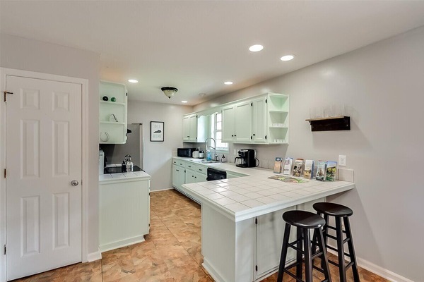 Frigorífic, microones, forn i placa de cuina