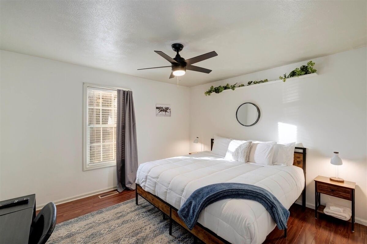 3 habitaciones, escritorio, wifi y ropa de cama 