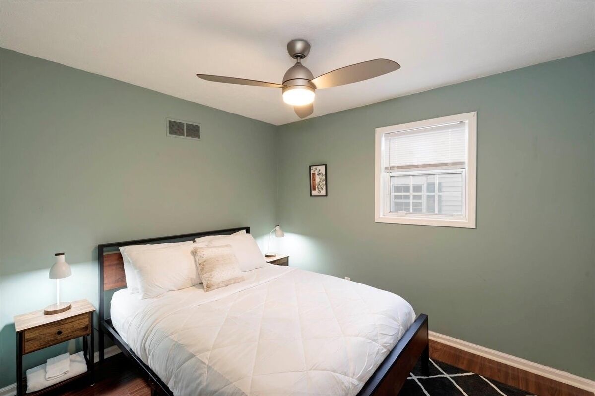 3 quartos, escrivaninha, Wi-Fi, roupa de cama