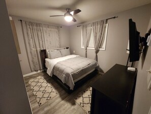 3 bedrooms, iron/ironing board, free WiFi, bed sheets