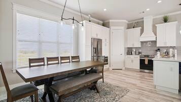 House (4 Bedrooms) | Property amenity