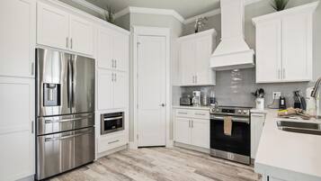 House (4 Bedrooms) | Property amenity