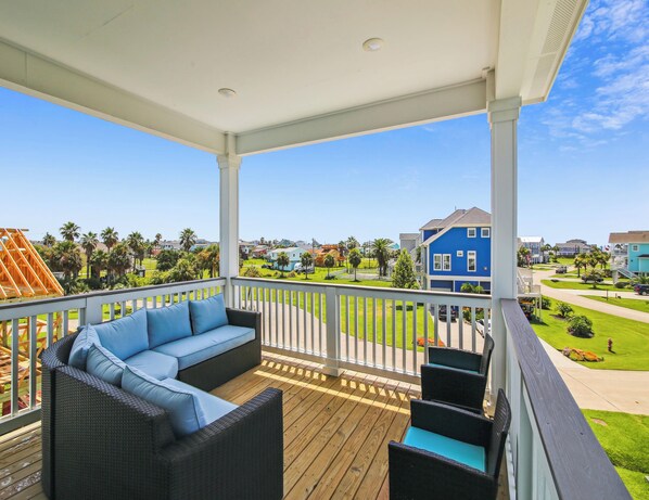 House (4 Bedrooms) | Front of property - Pearl of the Sea by Ryson Vacation Rentals (Galveston)
