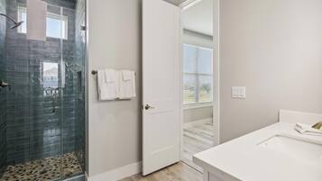 House (4 Bedrooms) | Property amenity