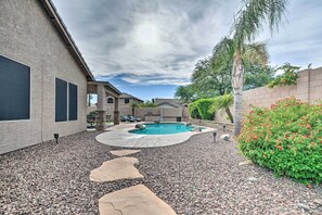 Pool - Patio & Fire Pit: Family Retreat in Cave Creek! (Cave Creek)