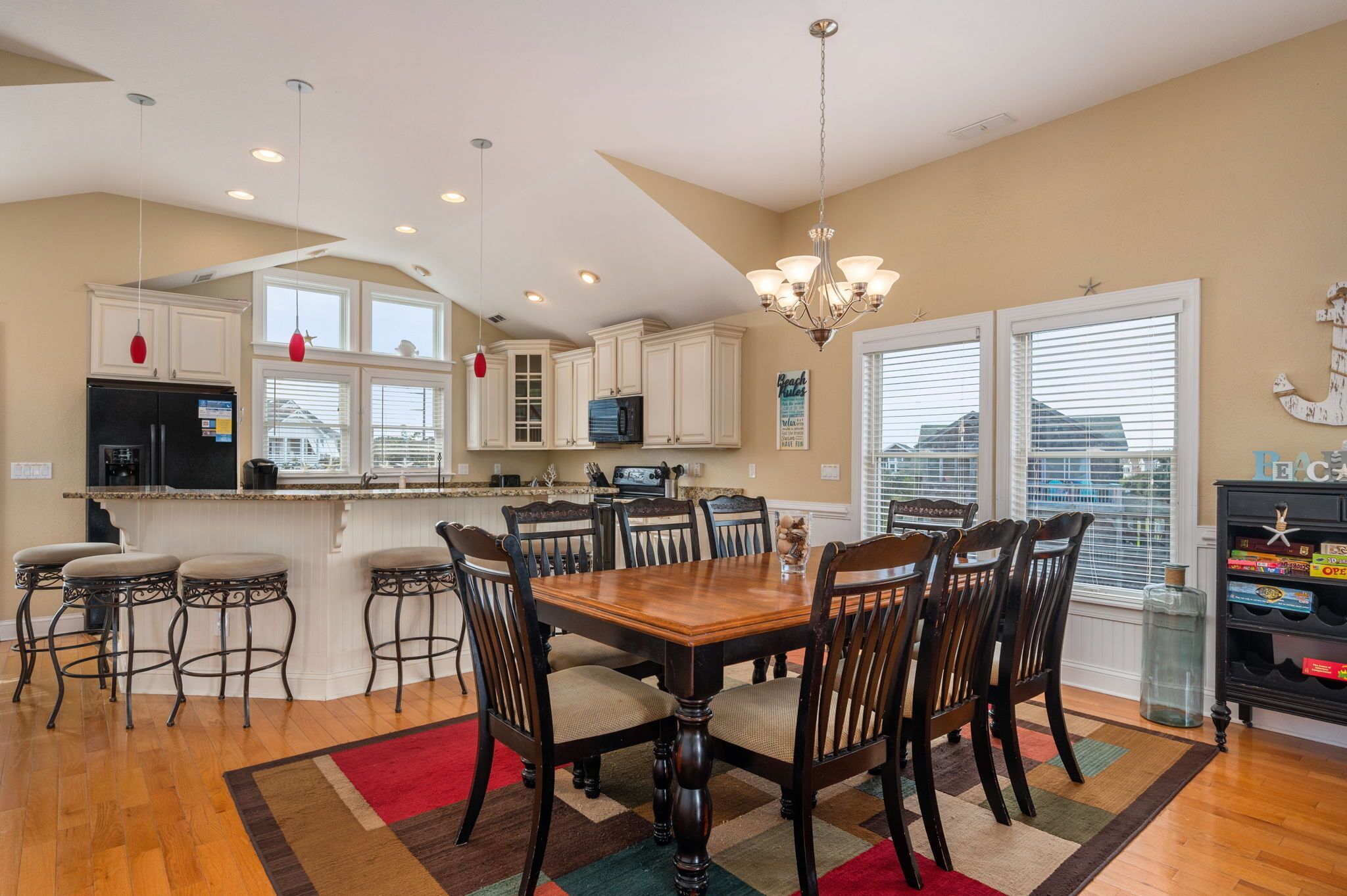 Oceanside, private pool, hot tub, elevator, dog friendly, close to beach.