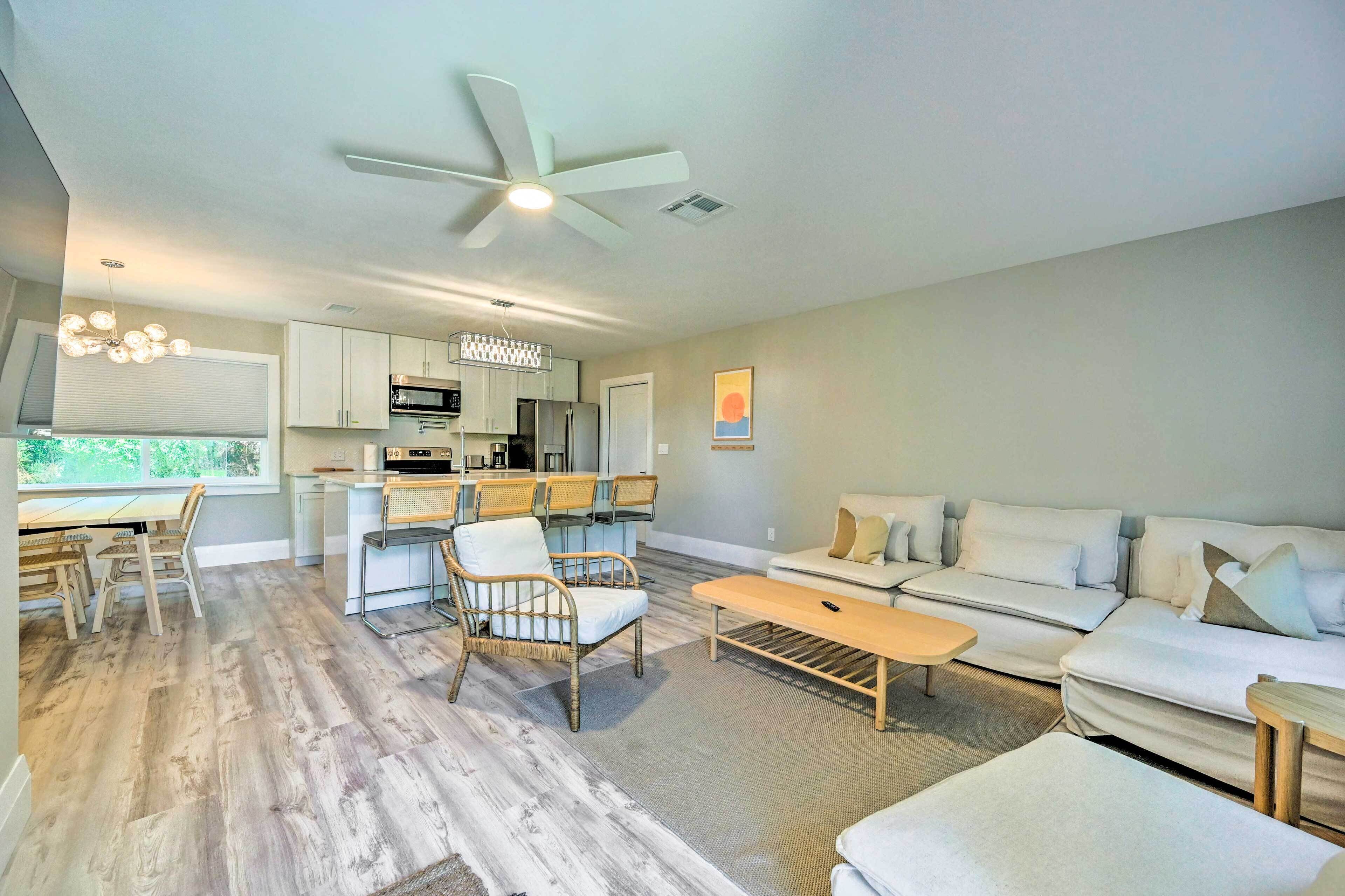 Home Close to Naples Beach - Pets Welcome!