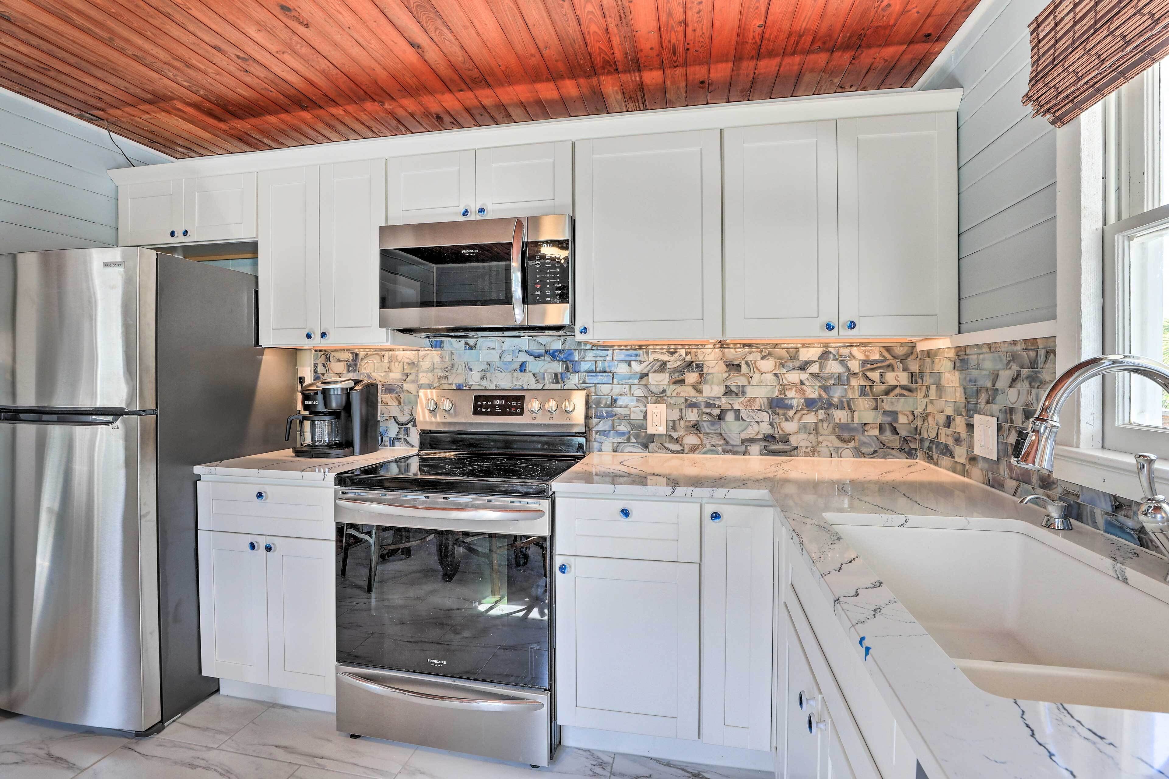 Siesta Key Village Home < Half Mi to Beach!