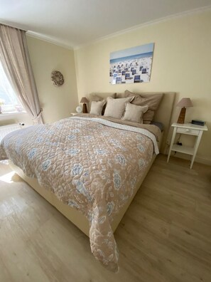 2 slaapkamers, een strijkplank/strijkijzer, wifi