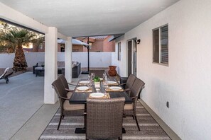 Outdoor dining
